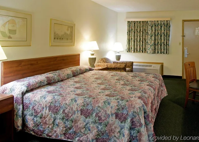 Americas Best Value Inn - Columbus / North Motel 2*